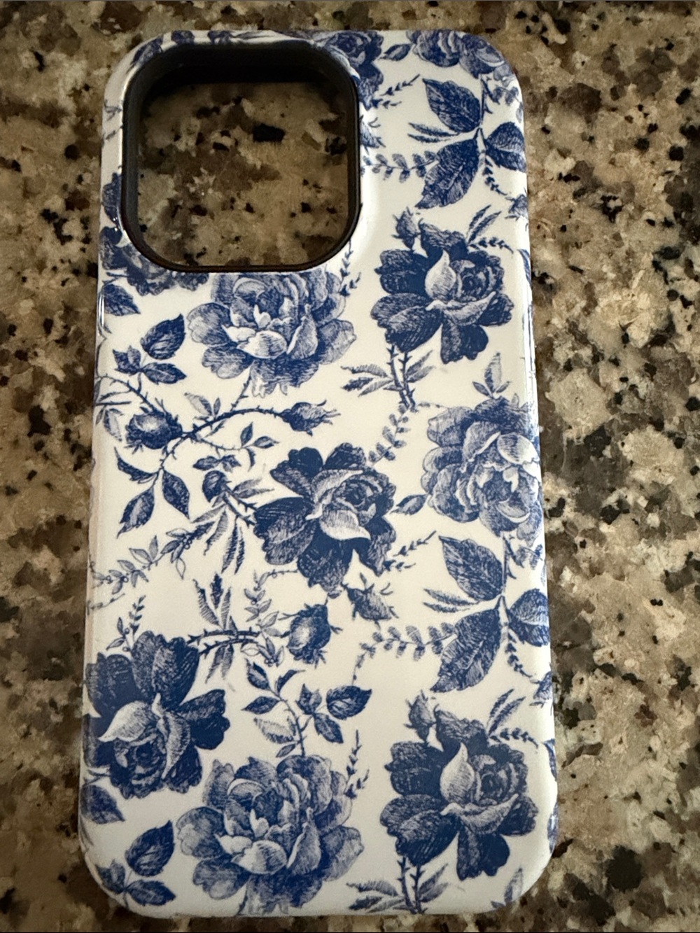 Casely Floral Blue and White Protective Phone Case - IPhone 14 Pro